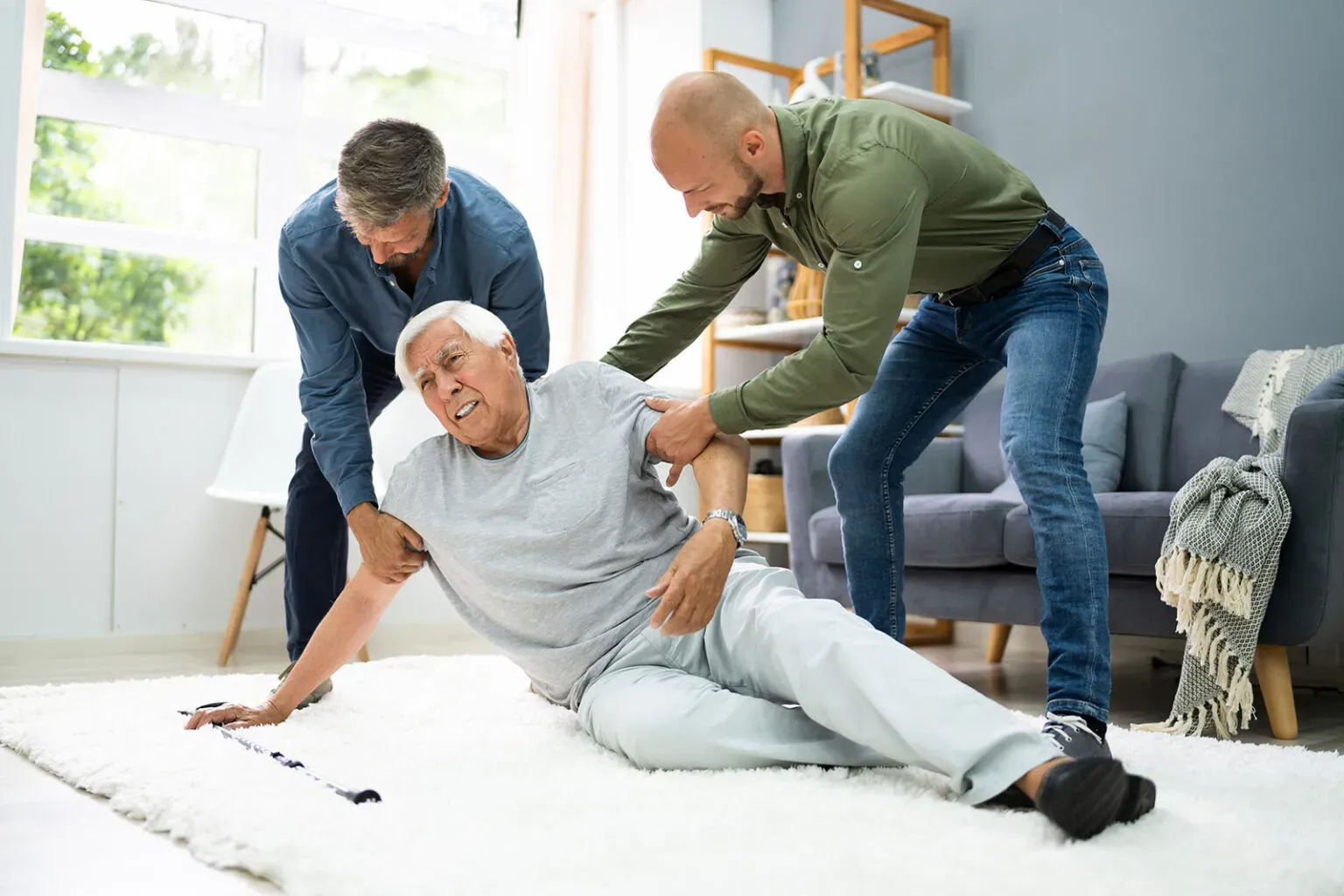 helping-elder-senior-fallen-ma-1536x1025.webp